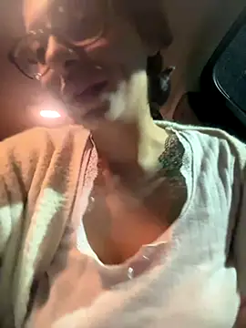 myloveforyouu online show from November 2025 12:56:02 AM