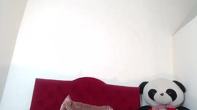 Snapshot of Luluu_08 chatting on February 2025 04:54:02 PM Luluu 08 online show from February 2025 04:54:02 PM