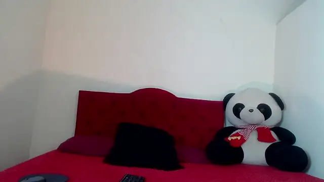 Snapshot of Luluu_08 chatting on February 2025 01:59:02 PM Luluu 08 online show from February 2025 01:59:02 PM