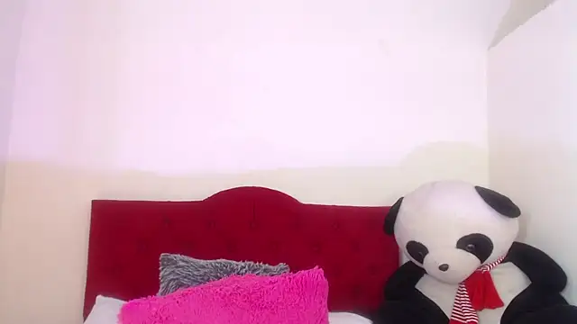 Snapshot of Luluu_08 chatting on February 2025 05:29:01 PM Luluu 08 online show from February 2025 05:29:01 PM