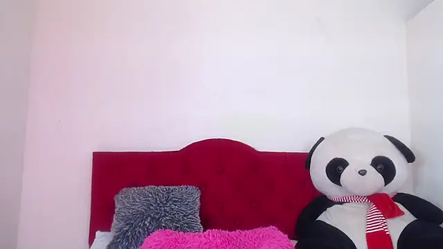 Snapshot of Luluu_08 chatting on February 2025 04:59:01 PM Luluu 08 online show from February 2025 04:59:01 PM