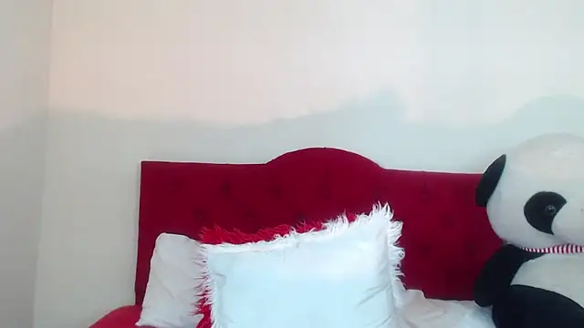 Snapshot of Luluu_08 chatting on February 2025 08:44:01 PM Luluu 08 online show from February 2025 08:44:01 PM