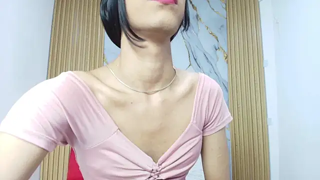 Snapshot of Luluu_08 chatting on February 2026 12:37:01 PM Luluu 08 online show from February 2026 12:37:01 PM