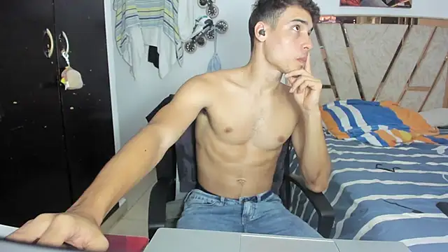 Snapshot of Babylin77 chatting on February 2026 01:59:02 AM Babylin77 online show from February 2026 01:59:02 AM