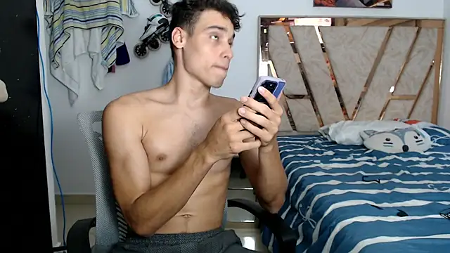 Snapshot of Babylin77 chatting on February 2026 10:58:02 PM Babylin77 online show from February 2026 10:58:02 PM