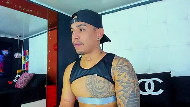 Damian09  online show from March 2025 04:34:02 AM