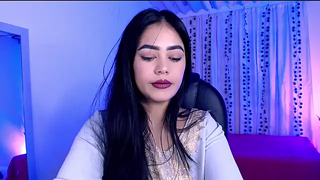 azzahara069 online show from May 2026 03:59:01 AM