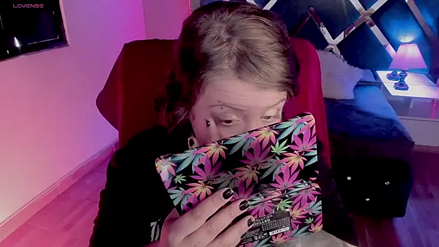 Sabrina scarlett online show from March 2025 04:51:02 PM