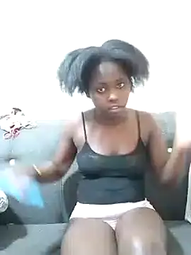 Sweetcecie01 online show from September 2025 08:30:02 PM