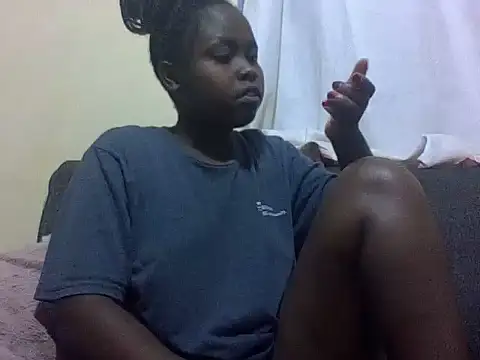 Sweetcecie01 online show from April 2026 07:05:01 PM
