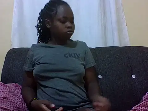 Sweetcecie01 online show from May 2026 11:32:01 PM
