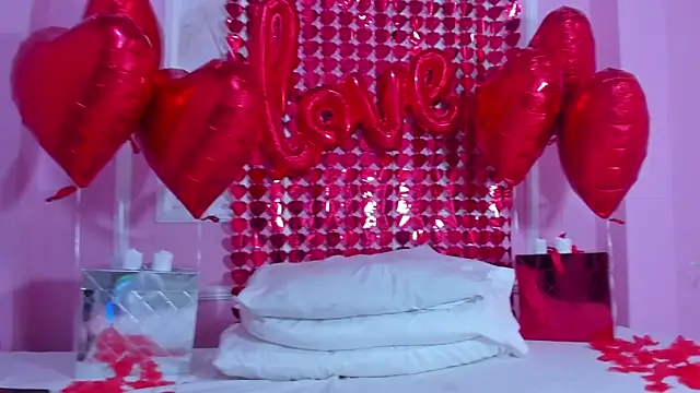 Snapshot of Juliette__3 chatting on February 2025 01:34:01 AM Juliette 3 online show from February 2025 01:34:01 AM