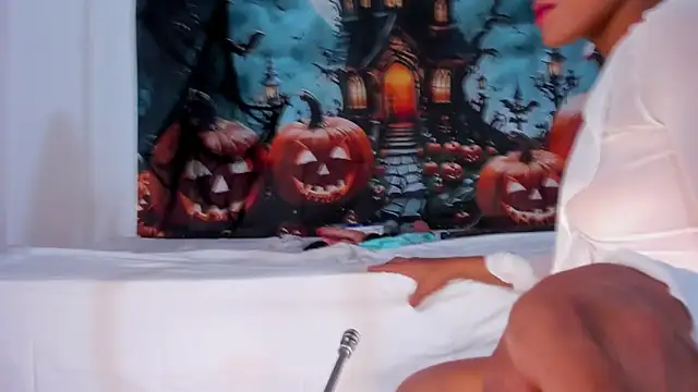 Snapshot of Juliette__3 chatting on November 2025 11:01:02 AM Juliette 3 online show from November 2025 11:01:02 AM