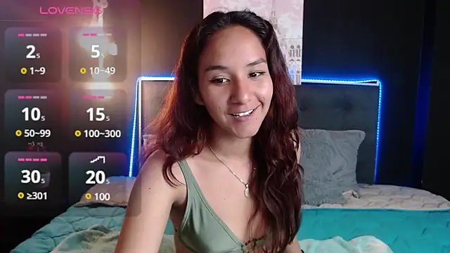 Snapshot of PoisonIvy15_ chatting on December 2024 01:51:02 AM PoisonIvy15 online show from December 2024 01:51:02 AM