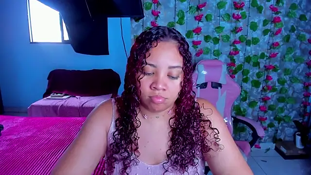 Snapshot of AngelaCoffee chatting on April 2026 08:12:02 PM AngelaCoffee online show from April 2026 08:12:02 PM