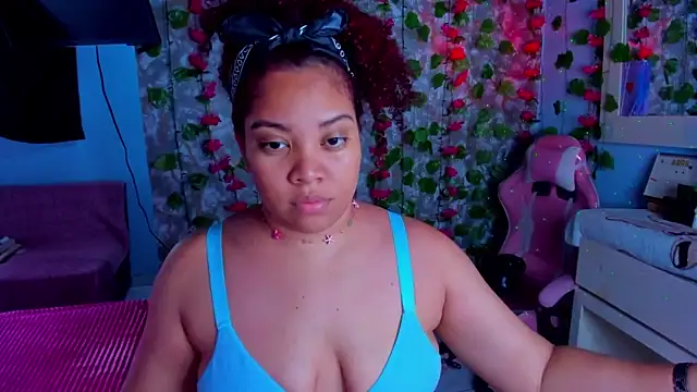 Snapshot of AngelaCoffee chatting on April 2026 09:05:01 PM AngelaCoffee online show from April 2026 09:05:01 PM