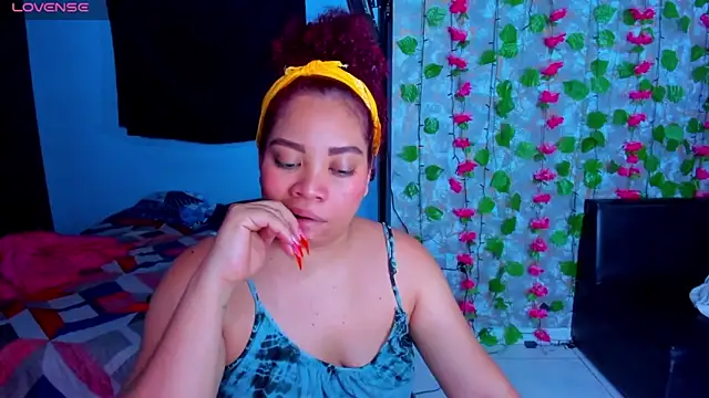 Snapshot of AngelaCoffee chatting on May 2026 09:42:02 PM AngelaCoffee online show from May 2026 09:42:02 PM