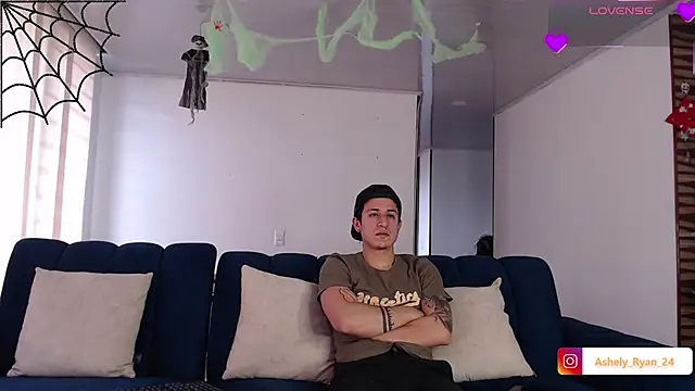 ashely ryan24 online show from October 2025 07:25:02 PM