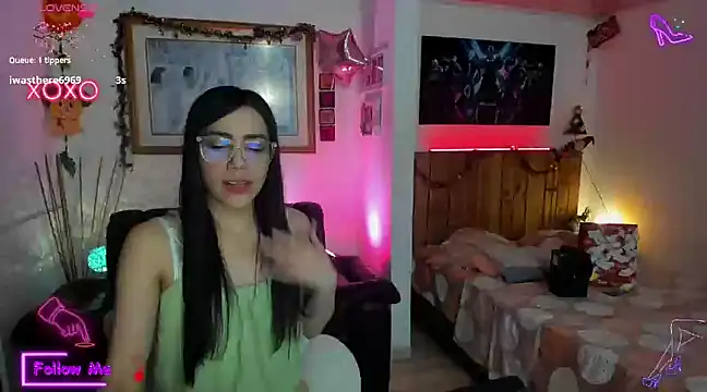 LauGrayJ online show from March 2025 08:48:01 AM