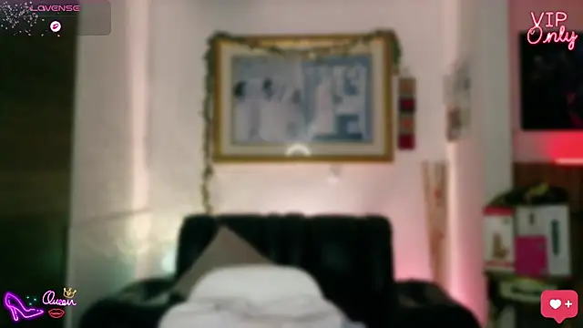 LauGrayJ online show from April 2026 11:10:02 PM