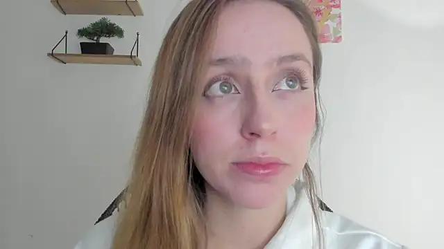 Snapshot of SofiaGc chatting on December 2024 04:17:02 AM SofiaGc online show from December 2024 04:17:02 AM