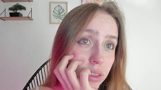 Snapshot of SofiaGc chatting on January 2025 07:19:02 AM SofiaGc online show from January 2025 07:19:02 AM