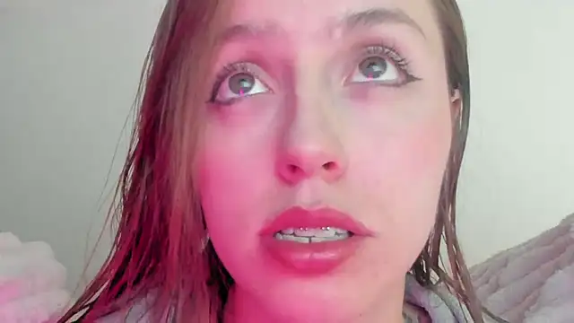 Snapshot of SofiaGc chatting on March 2025 03:20:01 AM SofiaGc online show from March 2025 03:20:01 AM