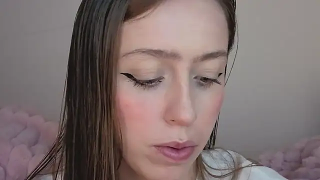 Snapshot of SofiaGc chatting on October 2025 03:48:02 AM SofiaGc online show from October 2025 03:48:02 AM