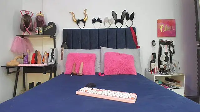 emmily giraldo online show from June 2026 01:41:02 PM