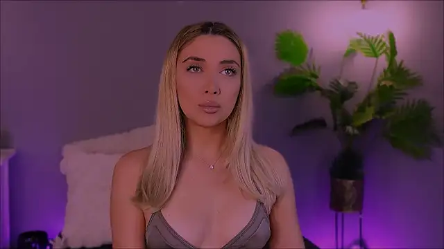 Snapshot of Jessielle chatting on November 2025 03:50:02 AM Jessielle online show from November 2025 03:50:02 AM