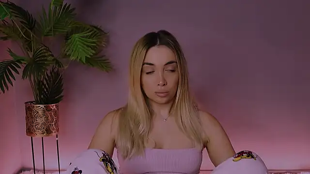 Snapshot of Jessielle chatting on January 2026 01:49:02 PM Jessielle online show from January 2026 01:49:02 PM