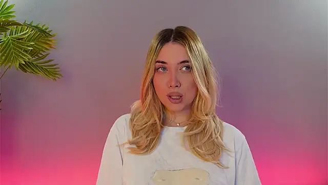 Snapshot of Jessielle chatting on January 2026 03:27:01 PM Jessielle online show from January 2026 03:27:01 PM