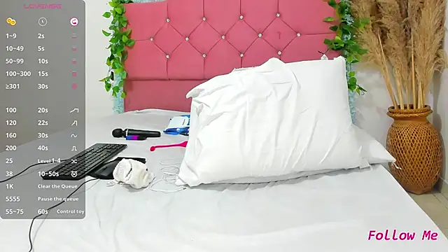 arisha hot online show from October 2025 11:38:01 AM