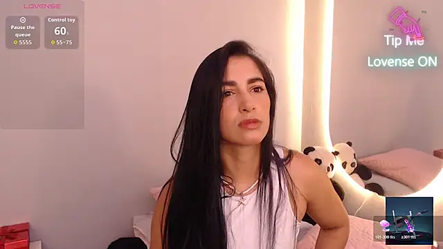 Thayssa ross online show from May 2026 02:46:01 PM