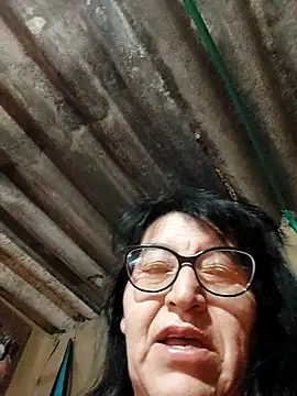 clarita 01 online show from October 2025 10:34:02 AM