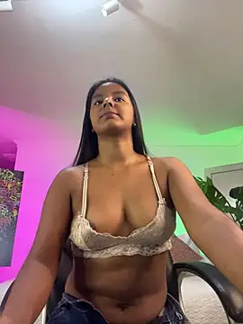 Snapshot of JANYLOVE__ chatting on May 2026 10:54:02 AM JANYLOVE online show from May 2026 10:54:02 AM