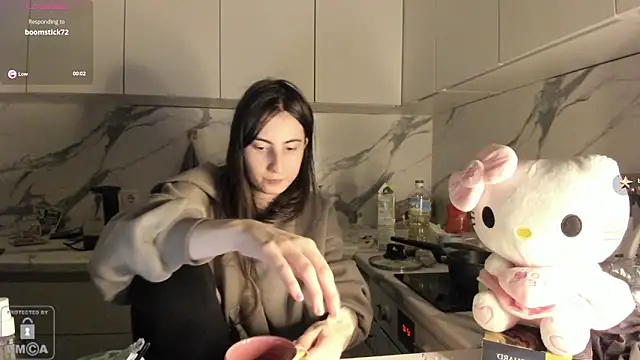 Snapshot of Ayesha_Thebestt chatting on February 2026 07:01:02 PM Ayesha Thebestt online show from February 2026 07:01:02 PM