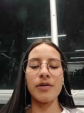  vaness online show from May 2026 05:24:01 AM