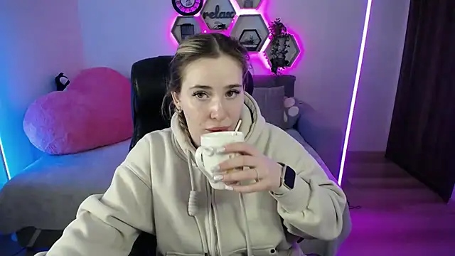 SabrinViolet online show from February 2026 09:04:02 AM