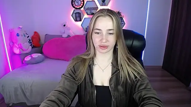 SabrinViolet online show from May 2026 08:08:02 AM