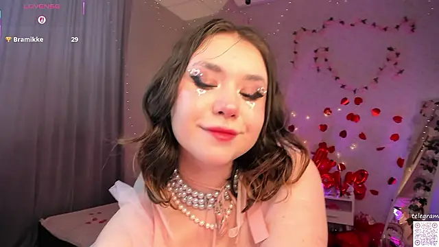 lilly Cherry  online show from February 2026 11:18:01 AM