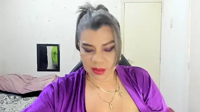 vikyadams online show from November 2025 04:40:02 PM