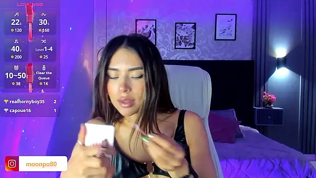 Luna  Ponce online show from December 2024 06:49:02 PM