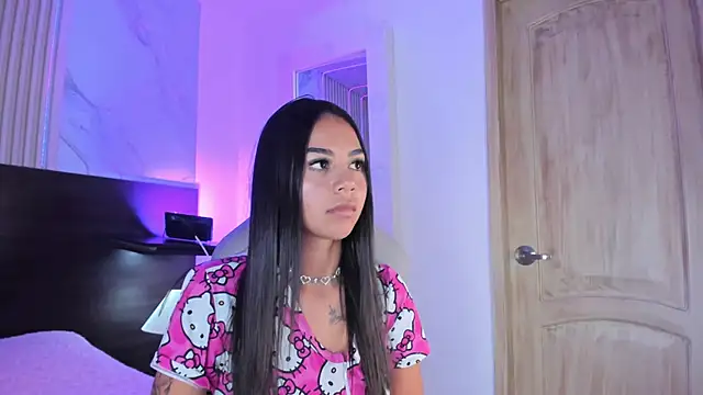 Snapshot of Violet_spencer chatting on February 2025 10:41:01 PM Violet spencer online show from February 2025 10:41:01 PM