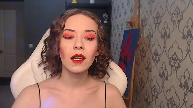 FascinatingEyess online show from June 2026 06:47:01 PM