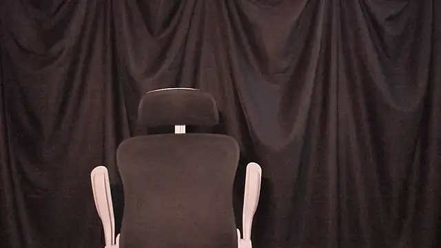 laurent nova online show from July 2026 07:39:01 PM