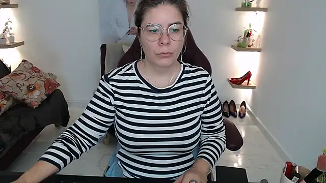 Snapshot of zehra_sanem chatting on April 2026 01:50:02 PM zehra sanem online show from April 2026 01:50:02 PM