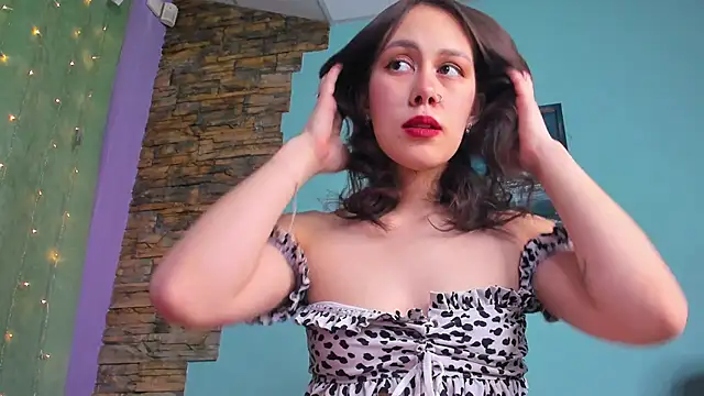 Snapshot of SofiaSolar chatting on February 2025 11:22:02 AM SofiaSolar online show from February 2025 11:22:02 AM