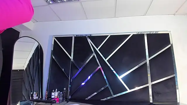 Snapshot of Ivanna18_x chatting on October 2025 03:31:02 AM Ivanna18 x online show from October 2025 03:31:02 AM