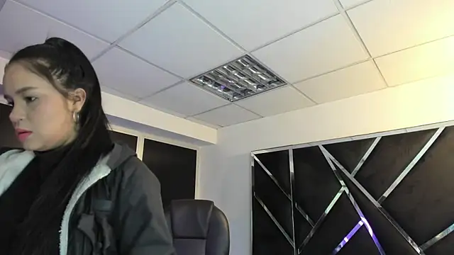 Snapshot of Ivanna18_x chatting on November 2025 03:51:01 AM Ivanna18 x online show from November 2025 03:51:01 AM